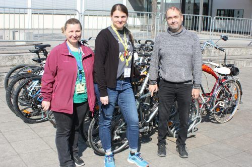 Claudia Schneider-Marte, Eva Werli und Markus Schwärzler organisierten den Rankweiler Fahrradmarkt. VN/TK