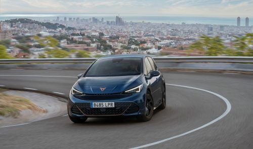 Cupra Born: Die Spanier machen‘s nun heckgetrieben elektrisch. Start-Edition: 204 PS. Reichweite: bis zu 423 Kilometer. Der Preis: ab 39.990 Euro.