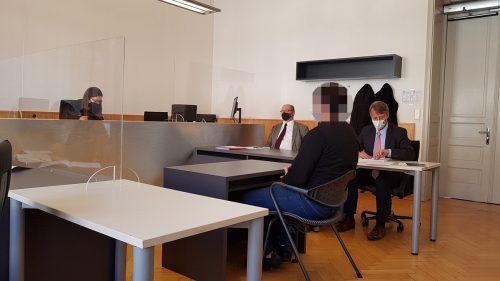 Der Erstangeklagte zeigte sich weitgehend geständig. eckert