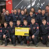 Friedenslichtaktion in Au brachte 3600 Euro ein
