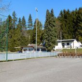 Ball kommt ins Rollen