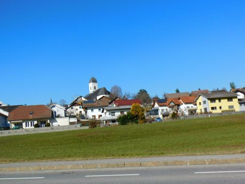 Die Gemeinde hat sich das Ziel gesetzt, bis 2040 klimaneutral zu werden. Mit der Gründung der „Energiegemeinschaft Sonnendorf Göfis“ wird dahingehend ein weiterer Schritt gemacht. Mäser