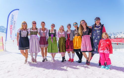 Die Premiere der Dirndl Ski Gaudi in der Silvretta war ein Erfolg: Rund 600 Trachtenfans ließen sich die Gaudi in der Bella Nova nicht nehmen. Stefan Friedrich Mayr Photography