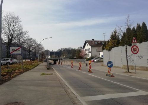 Aufgrund der Arbeiten kommt es auch zu Verkehrsbehinderungen. Mäser