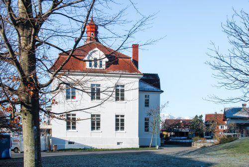Durch die thermische Sanierung konnten die Energiekosten der Volksschule Röthis spürbar gesenkt werden. Röfix AG