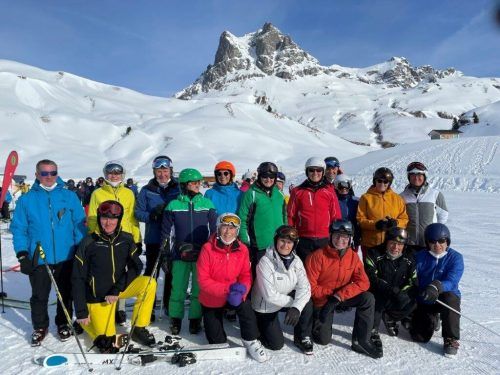 Einen wahren Skigenuss erlebten die PVÖler beim Skitag in Warth. PVÖ