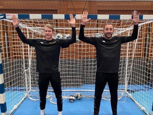 Einer der rot-weiß-roten Erfolgsfaktoren im Duell gegen Estland heute (19 Uhr) in Bregenz soll das Torhüterduo Ralf-Patrick Häusle (l.) und Golub Doknic sein. ÖHB