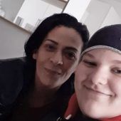 Ela lacht wieder