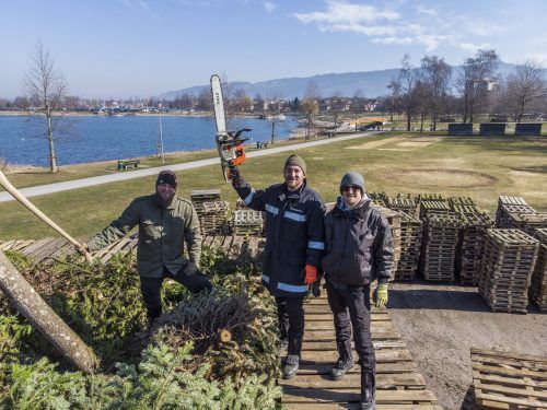 Funkenmeister Frank Düringer und seine Knechte Calvin Schwaiger und Mathias Rinderer. 