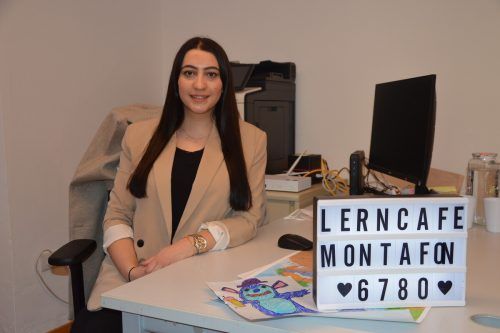 Gülsah Inan leitet mit viel Engagement und Liebe das neue Lerncafé der Caritas Vorarlberg in Schruns. Caritas Vorarlberg