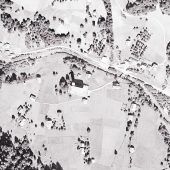 Mit der Kirche ums Dorf. Das 1950er-Jahre-Luftbild-Quiz