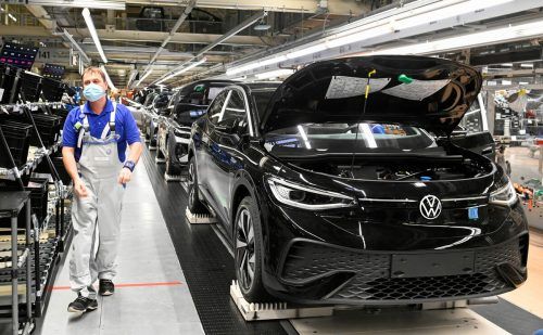 In Zwickau werden Elektroautos der ID-Familie gebaut. reuters
