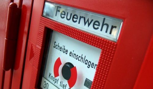 Jemand aktivierte in der Tiefgarage ohne Grund den Brandmelder. feuerwehr