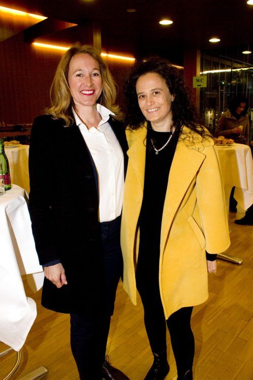 Judith Reichart (l.) und Michelle Bucher kamen zum Empfang.