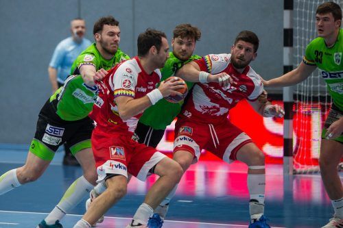 Kapitän Dominik Schmid wurde nach dem Cupduell verdient als Spieler des Abends beim Alpla HC Hard ausgezeichnet.  Steurer