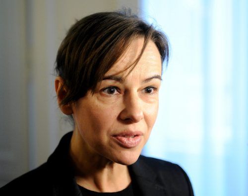 Karmasin könnte noch einen Monat in U-Haft bleiben. APA/Schlager