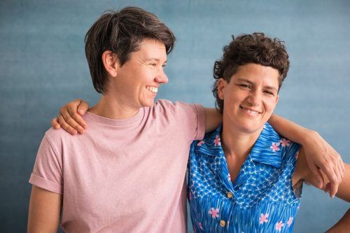 Lisa Bolyos und Carolina Frank präsentieren ihr Buch in Lustenau. Gde