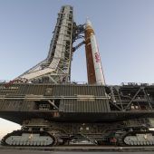 Raketensystem für Mondmission ausgefahren