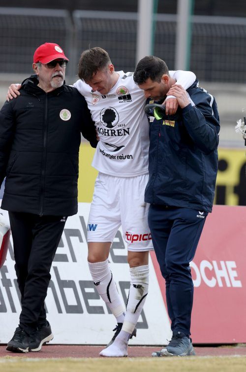 Pechvogel Rony Rikal musste das Spielfeld in Kapfenberg verletzt verlassen. gepa