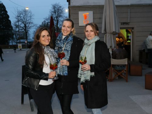 Sarah Ritter, Bettina Weilbuchner und Simone Jäger.