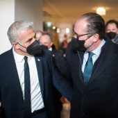 Schallenberg und Schramböck in Israel