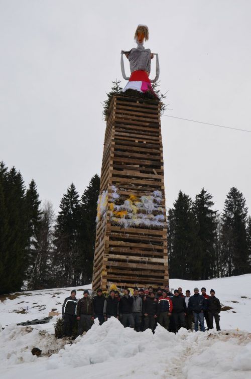 Seit 2010 werden im Bergdorf Kehlegg wieder Funken gebaut.