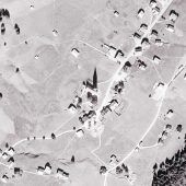 Mit der Kirche ums Dorf. Das 1950er-Jahre-Luftbild-Quiz