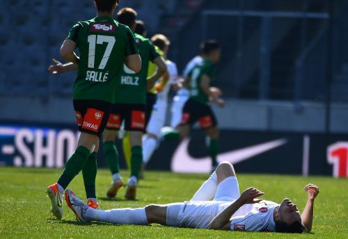 Symbolisch für den Auftritt der Austria bei Wacker Innsbruck: Haris Tabakovic am Boden. gepa