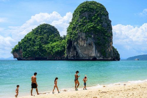 Thailand will wieder mehr Touristen empfangen. AFP