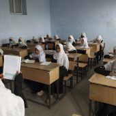 Mädchen dürfen weiterführende Schulen besuchen