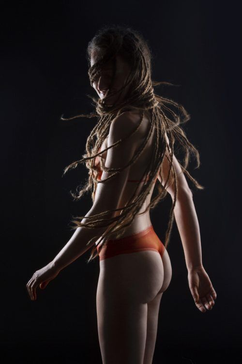 Visagistin Kristina Sprenger ist eine von wenigen, die Bodypainting als einen therapeutischen Ansatz nutzt.