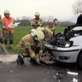 Zwei Verletzte bei Auffahrunfall