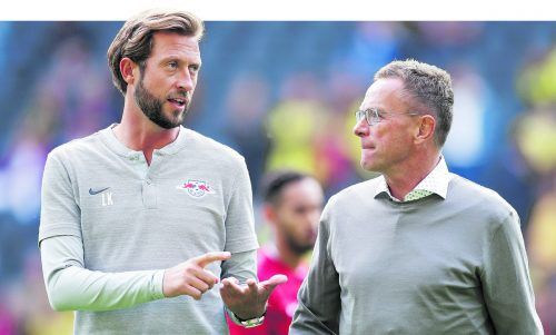 Das neue Trainerduo an der Spitze der österreichischen Nationalmannschaft: Chefcoach Ralf Rangnick (63/rechts) und sein Cotrainer Lars Kornetka (44). gepa