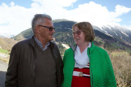 Das Paar kann zufrieden auf ein erfülltes Leben zurückblicken und freut sich auf die noch kommende Zeit.