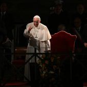 Papst feierte nach Coronapause wieder Kreuzweg am Kolosseum