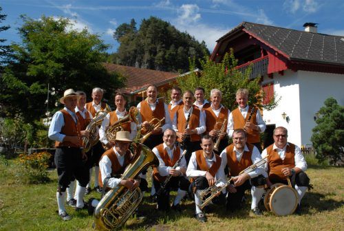 Die Bürscher Schroffabuaba spielen am 7. Mai in der Bludenzer Rathausgasse auf. Stadt Bludenz