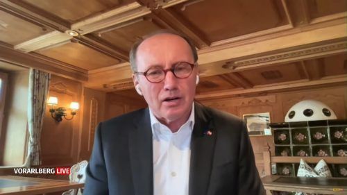 Die Union müsse sich fragen, ob sie ihre Sicherheitspolitik einzelnen Staaten wie Frankreich und Deutschland überlassen will oder diese gemeinsam gestalten soll.