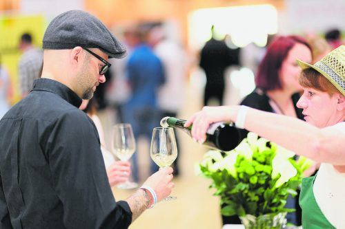 Die Vinobile findet vom 22. bis 24. April im Montforthaus in Feldkirch statt – am Sonntag gibt es für VN-Abonnenten ermäßigte Eintrittskarten. Matthias Rhomberg_Stadtmarketing Feldkirch