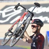 Van Baarle gewann Paris–Roubaix