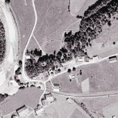Mit der Kirche ums Dorf. Das 1950er-Jahre-Luftbild-Quiz