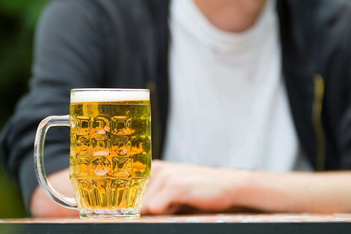 Egal, wo der Alkohol drinnen ist: Dem Blutdruck bekommt er jedenfalls nicht besonders.vn/steurer