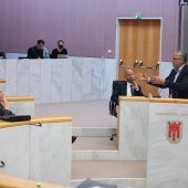 Keine Personalzusagen und eine Misstrauensabstimmung im Mai