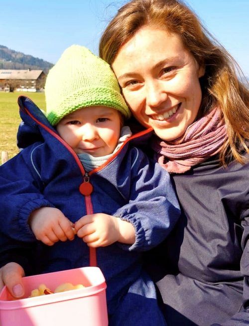 Jessica Hotz mit ihrer kleinen Tochter Milena.