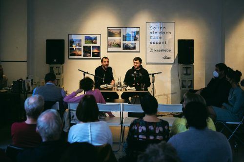 Mit einer Lesung wurde der käsliebe-Event Alpkäs PopUp eingeleitet.