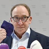 Die Maske fällt fast überall