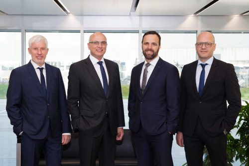 V. l.: Die Liebherr Nenzing-Geschäftsführer Holger Streitz, Gerhard Frainer, Martin Saler, Markus Schmidle.  FA