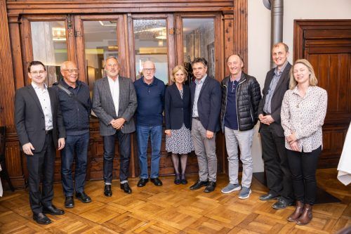 VHS Bregenz-Vorstand: Michael Grabher, Armin Brunner, Klemens Voit, Hermann Thüringer, Gabriela Dür, Harald Moosbrugger, Lothar Köb, Josef Eder, Karoline Rümmele.