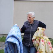 Harder füllen Lkw-Transporter für die Ukraine-Flüchtlinge