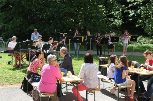 Beim Klangfest wartet ein umfangreiches Programm: Neben musikalischer Unterhaltung gibt es auch eine Instrumentenvorstellung, Marktstände und vieles mehr. Musikschule Feldkirch