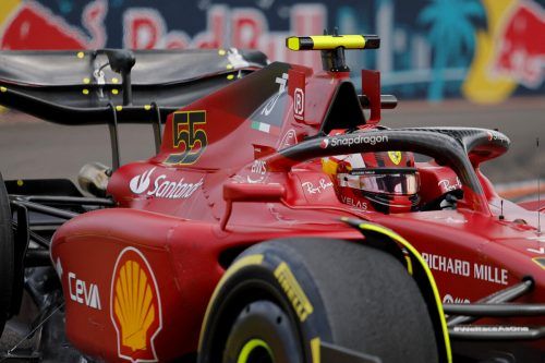 Carlos Sainz möchte mit Heimvorteil in Montmelo an der Spitze mitreden. reu